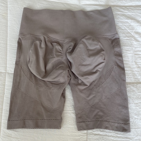 𝅺SHEIN Biker Shorts - Picture 8 of 9